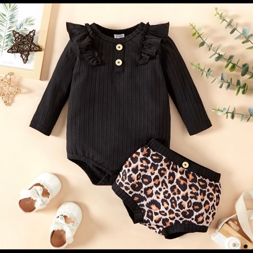 New 2 pc baby girls black & leopard print romper, ribbed, black long sleeved